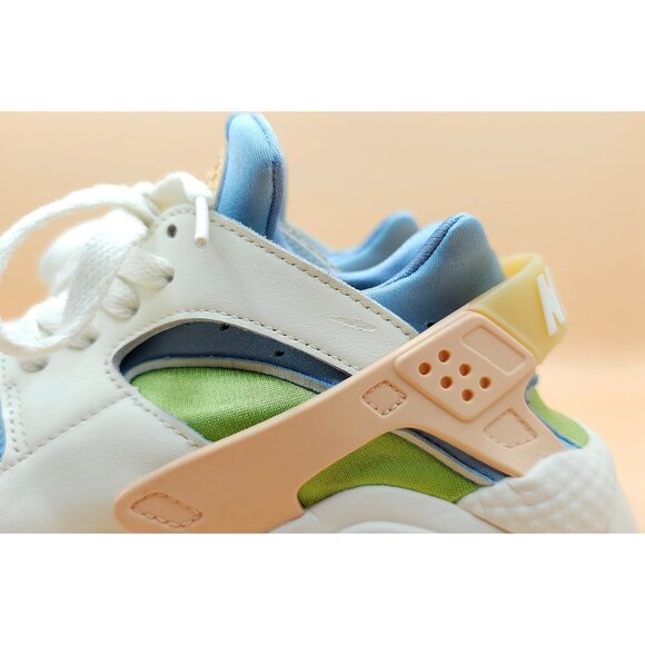 Women's Nike Air Huarache SE Pastel Colors & White Sun Club Sneakers Size 6.5 - Picture 10 of 15